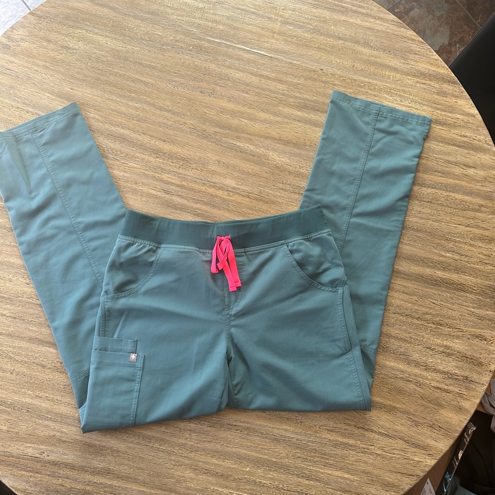 Figs Hydrogreen Scrub Set Gem